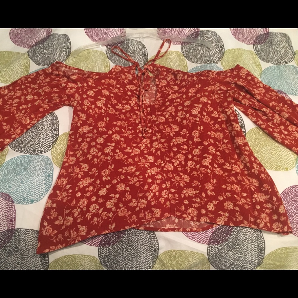 Mossimo supply co. open shoulder shirt NWOT
